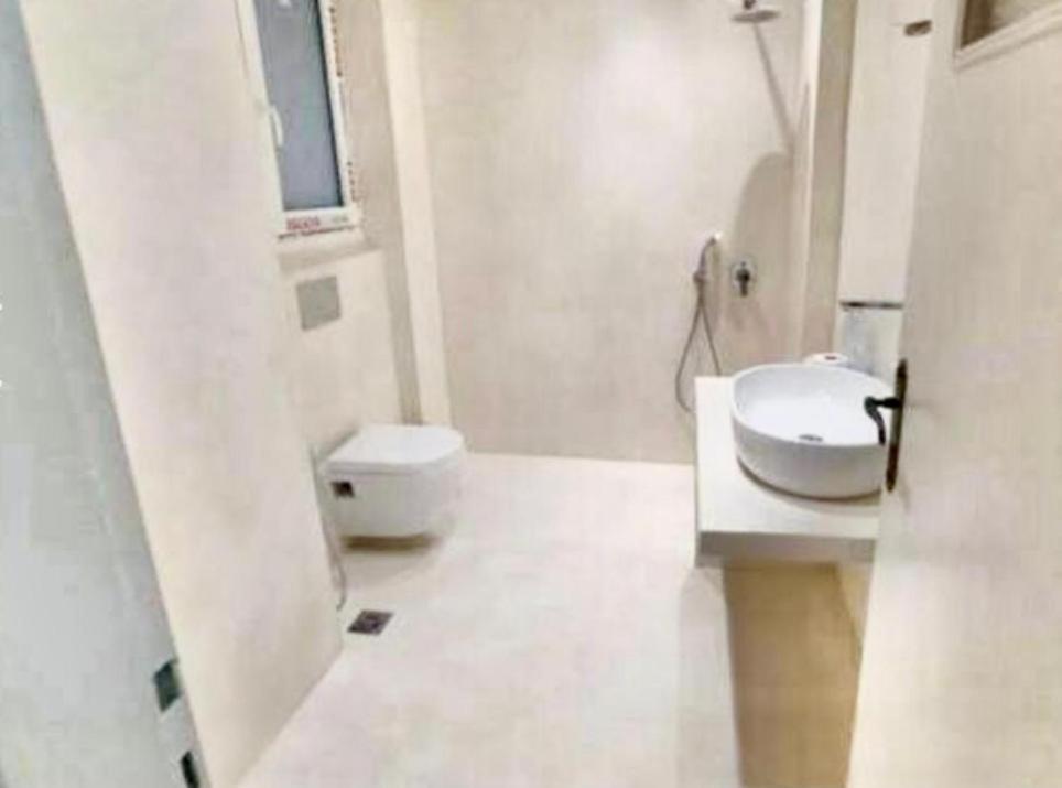 Economy Shared Apartment D In Central Афины Экстерьер фото